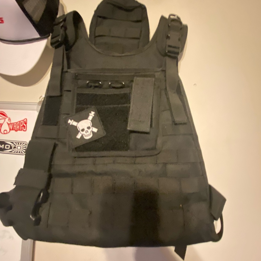 Tactical Black Vest with Skull Patch